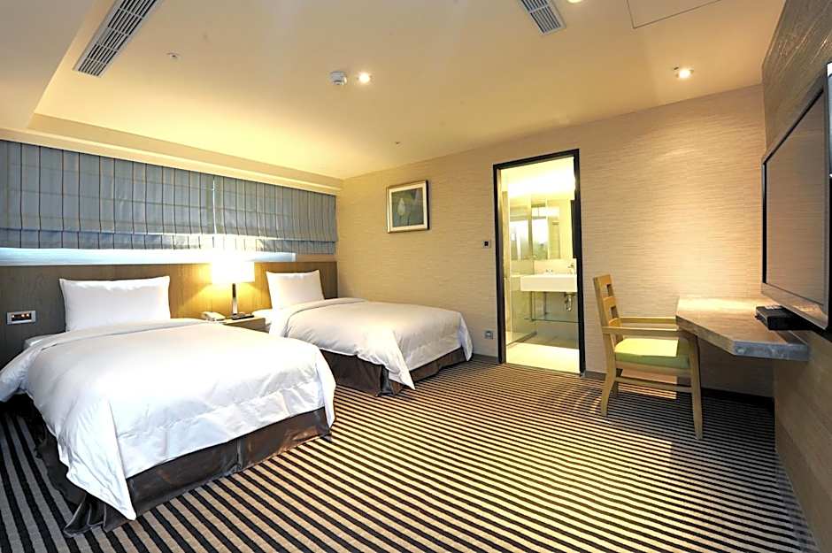 Photo 1 of 9 of Business 2 Beds