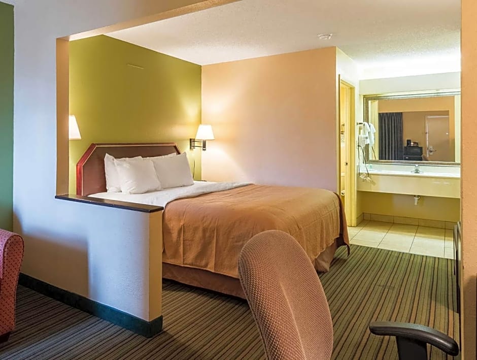 Quality Inn 