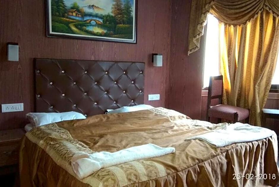 Goroomgo Khanday Guest House srinagar