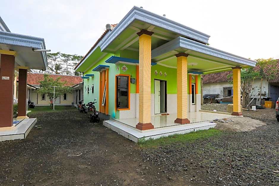 OYO 2371 Islami Family Residence