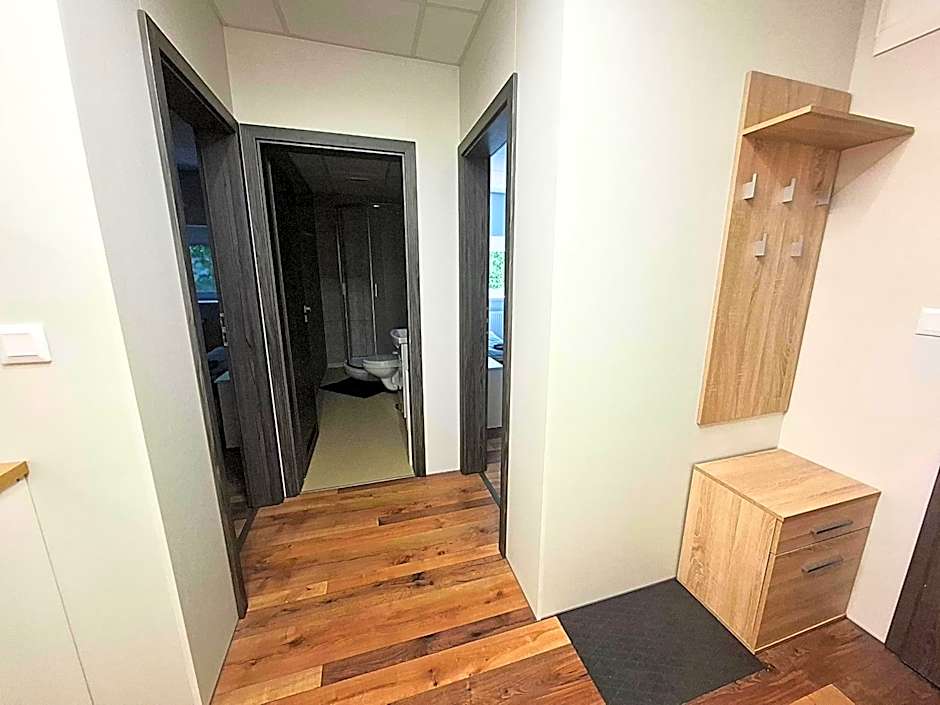 Dimael Hostel & Apartments