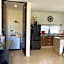 Escape to Paradise, Minimalist 4-BR Beachfront, 300 Mbps with amazing views