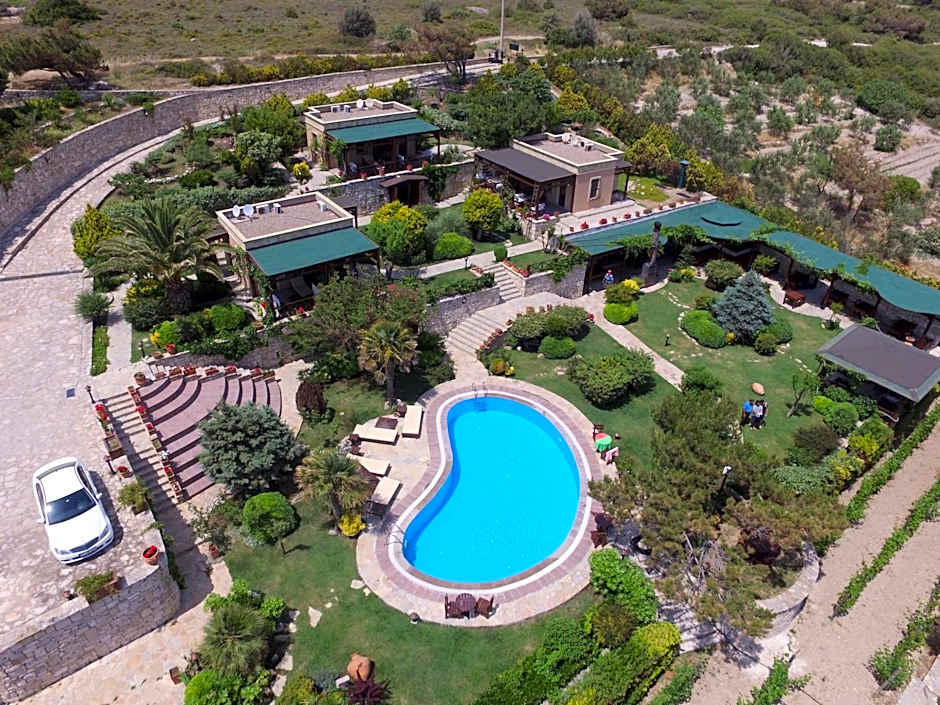 Photo 1 of 50 of Ada Bacchus Hotel