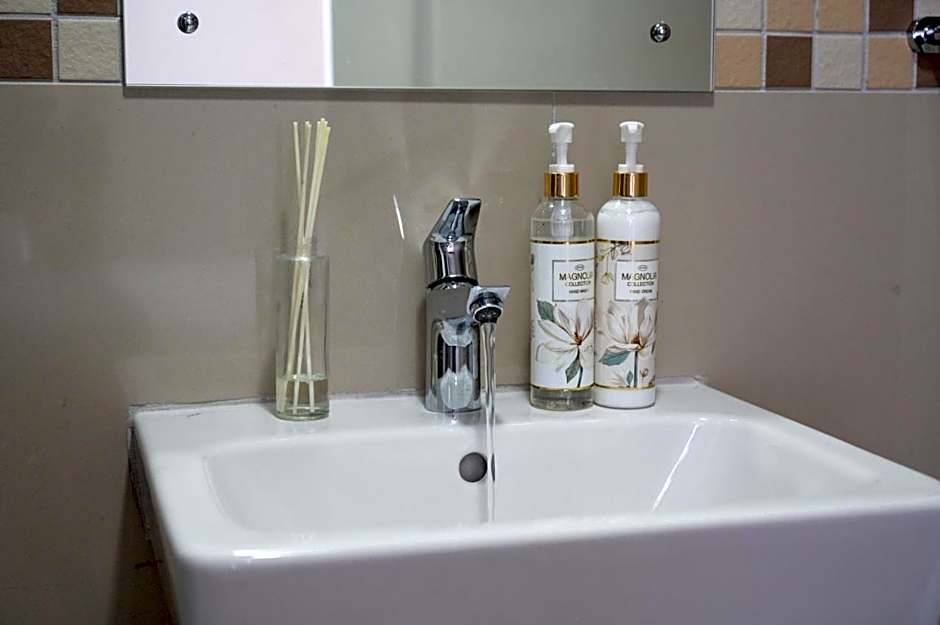 Gorgeous 503 The Millennial with Inverter