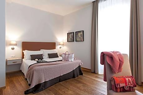 Giuturna Boutique Hotel