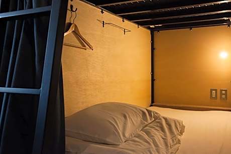 Bunk Bed in Mixed Dormitory Room
