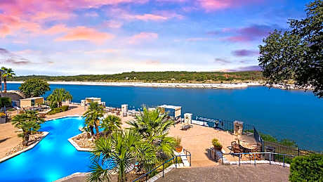 Lake Travis Stunning Waterfront, Sunset & Pool Views, Pet Friendly, Boat Ramp, Lago Vista, Texas