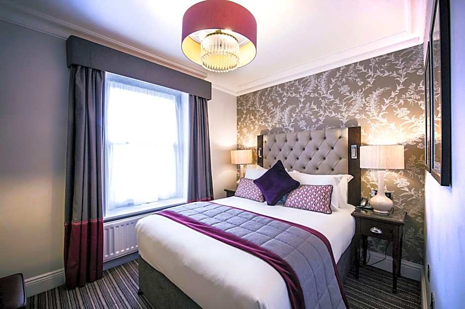 DoubleTree by Hilton Cheltenham