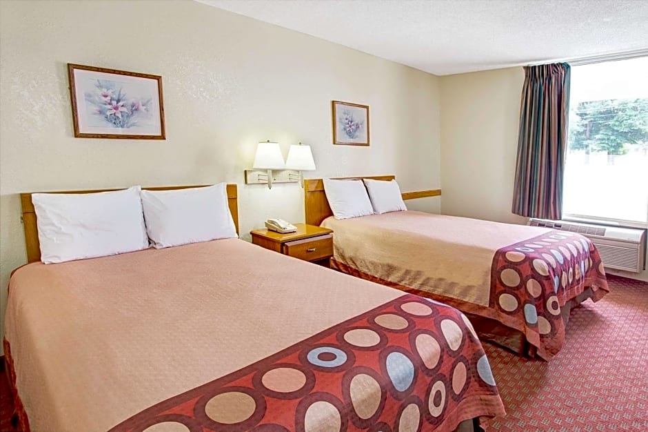 Super 8 by Wyndham Walterboro