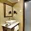 Leo Suites