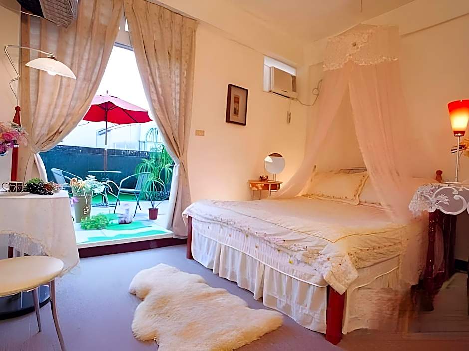 E E Home – Wujie, WV