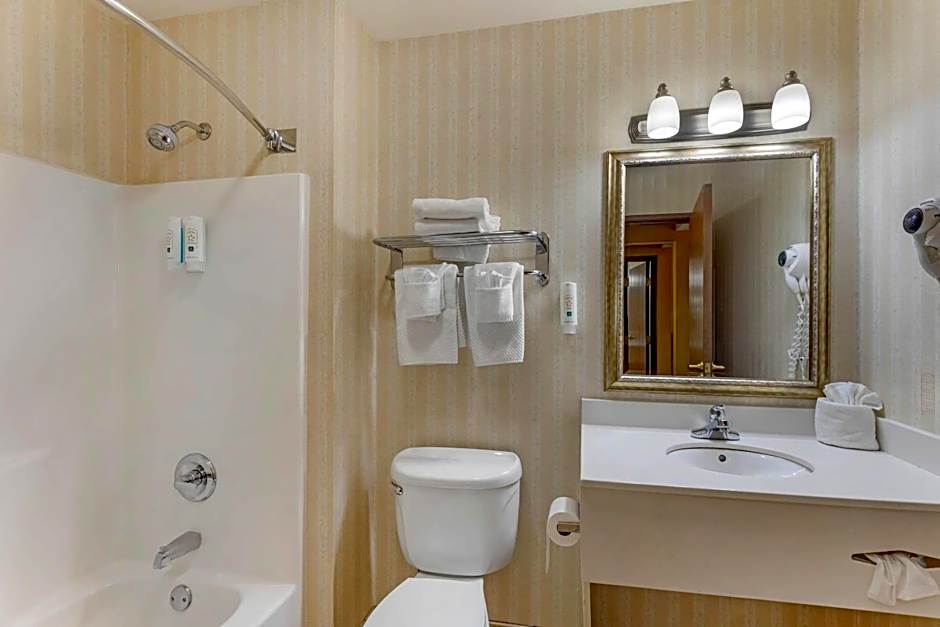 Quality Inn & Suites Wellington - Fort Collins