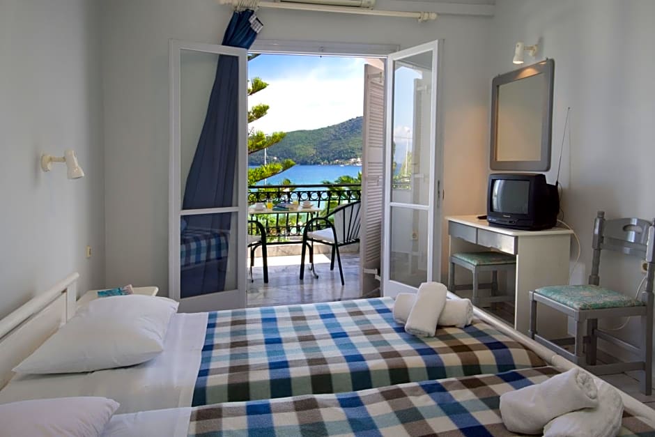 Zdjęcie 1 z 4 — Double Room with Sea View