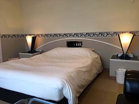 Economy Double Room - Smoking
