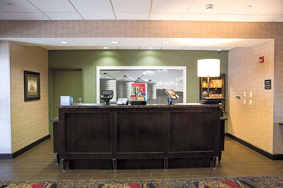 Hampton Inn By Hilton & Suites Bismarck Northwest