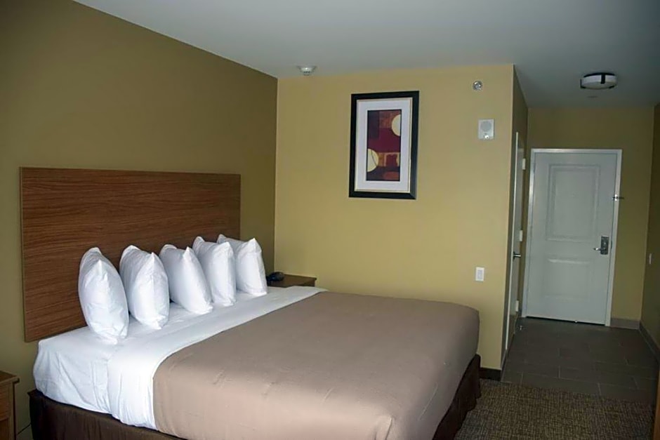 Astoria Delancy Inn & Suites