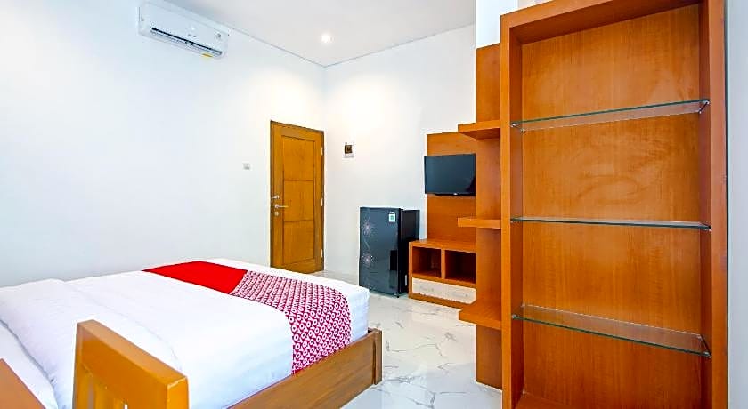 OYO 1319 88 Exclusive Residence