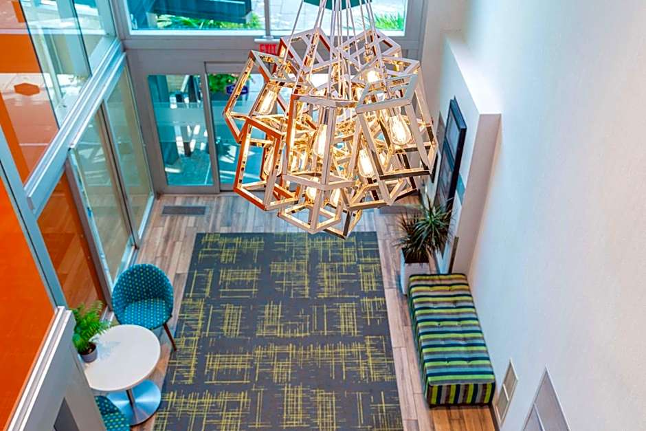 Hampton Inn & Suites, by Hilton - Vancouver Downtown