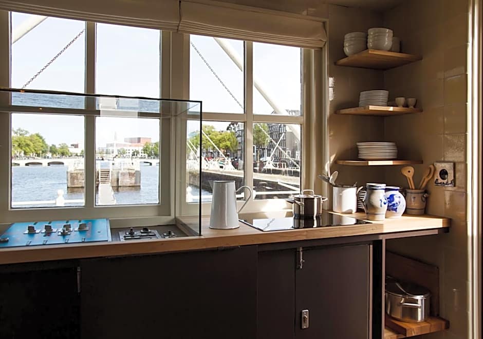 SWEETS - Amstelschutsluis