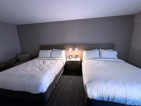 Queen Room with Two Queen Beds - Non-Smoking - Non-refundable - Breakfast included in the price 