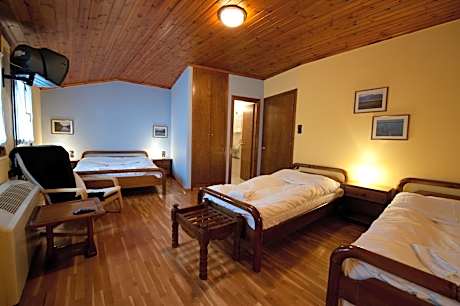 Family Suite with Mountain View