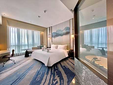 Caiyi River View King Bed Room