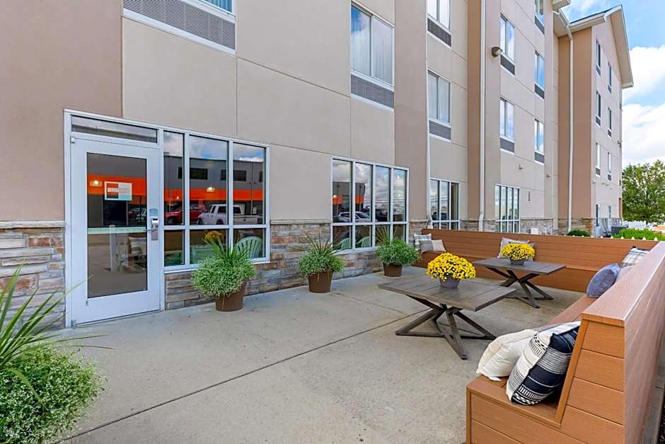 Comfort Inn & Suites Marion I-57