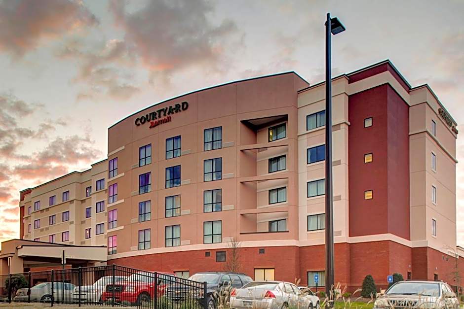 Courtyard by Marriott Carrollton
