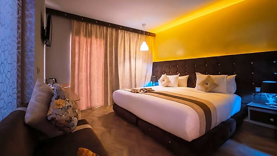 RS Hotel Karam Palace