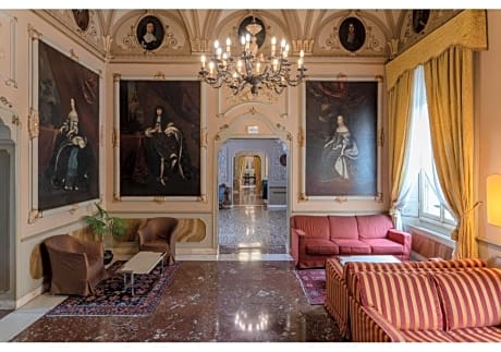 PHI Hotel Canalgrande