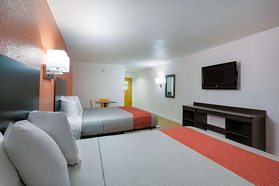 Motel 6-Suwanee, GA - Gwinnett Center