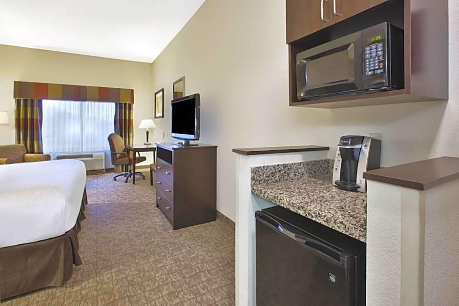Holiday Inn Express and Suites Wheeling By IHG