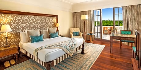 Premier Room with Balcony King