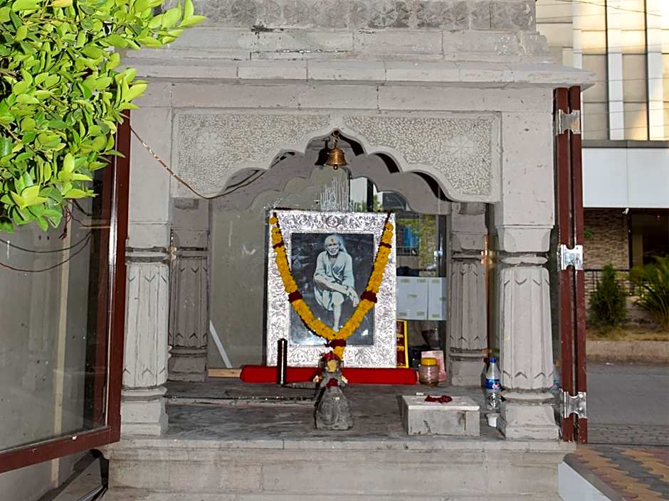 Hotel Sai Jashan Shirdi - Where blessings and comfort meet