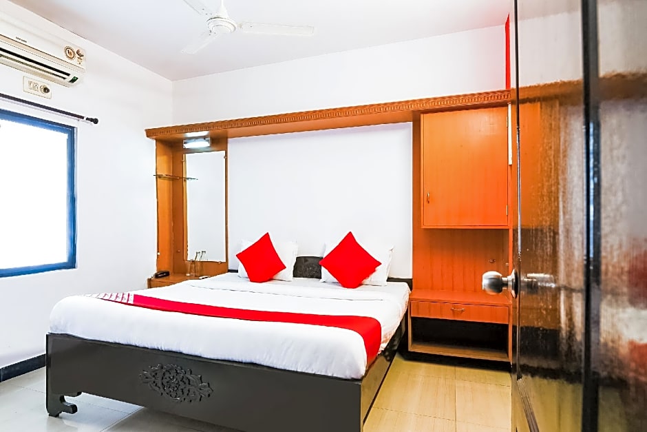 Hotel O Maruthi Gandhi Park