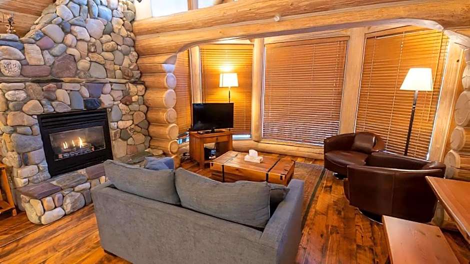 Snow Creek Cabins by Fernie Lodging Co