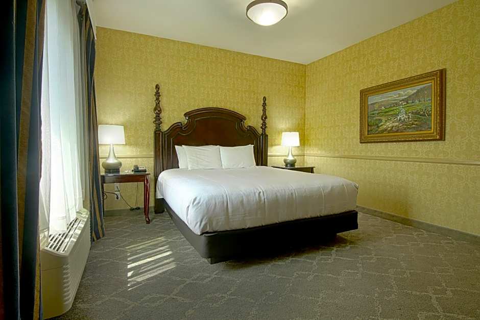 Azure Hotel & Suites Ontario, A Trademark Collection Hotel