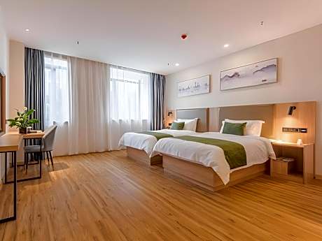 2 Bed Twin Superior Room