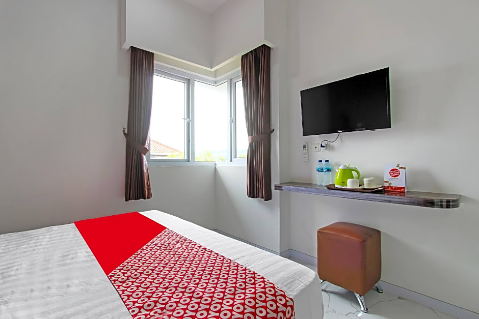 Capital O 91665 D'prof Exclusive Guesthouse