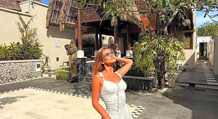 Aruni Bali Jimbaran Boutique Villa