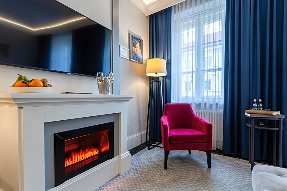 Hotel Teatro Boutique Old Town - Destigo Hotels