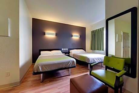 Quadruple Room - Non-Smoking