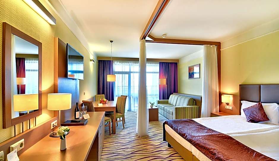 Flamingo Grand Hotel & Spa