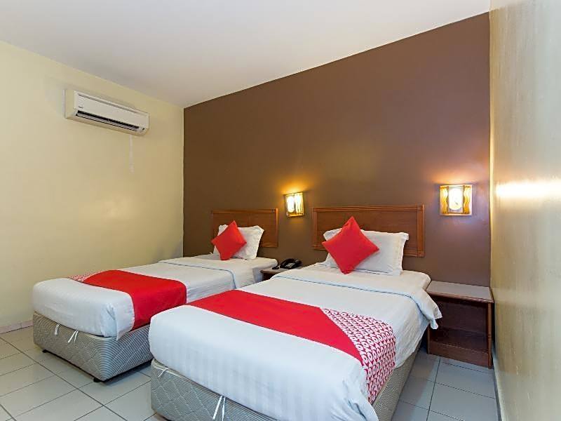 OYO 472 Comfort Hotel 1