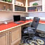 Hawthorn Suites by Wyndham Detroit Warren