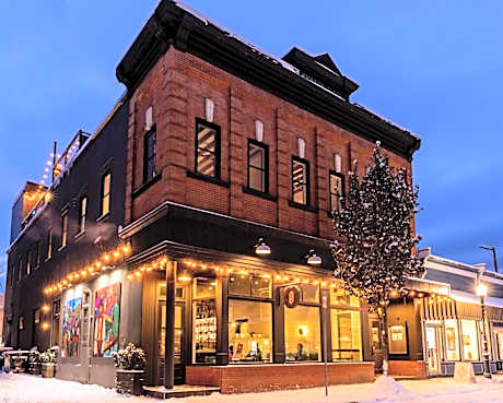 Eleven Revelstoke Lodge