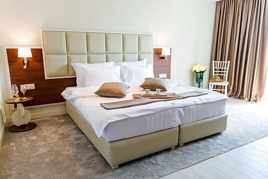 Hotel Kadmo by Aycon