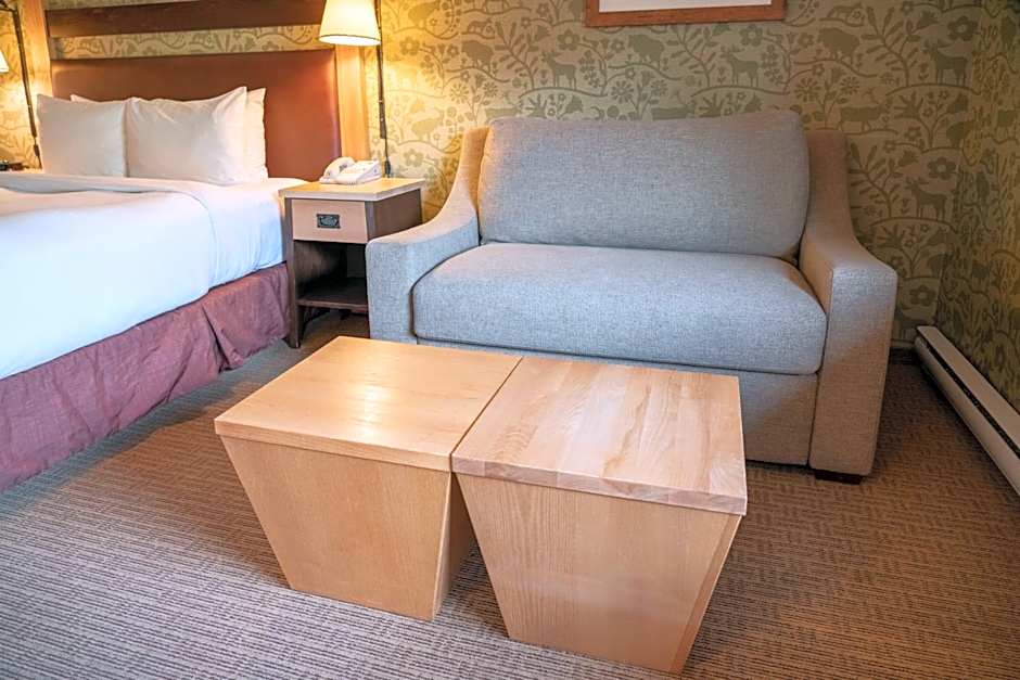 Fox Hotel And Suites