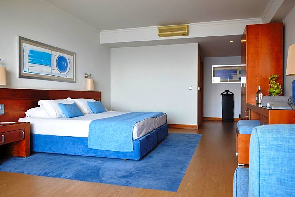Madeira Regency Cliff- Adults Only