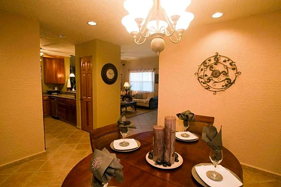 Clarion Suites Roatan At Pineapple Villas